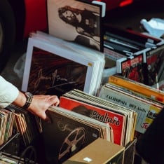 Abonnement vinyles collectors : le cadeau musique qui dure dans le temps