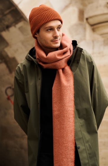 Écharpe à chevrons en laine mérinos – Élégante, chaude et intemporelle