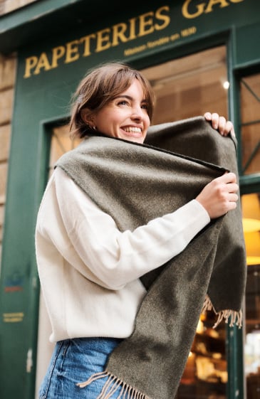 Écharpe à chevrons en laine mérinos – Élégante, chaude et intemporelle