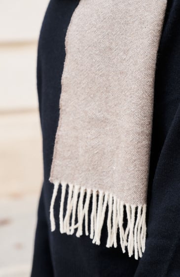 Écharpe à chevrons en laine mérinos – Élégante, chaude et intemporelle