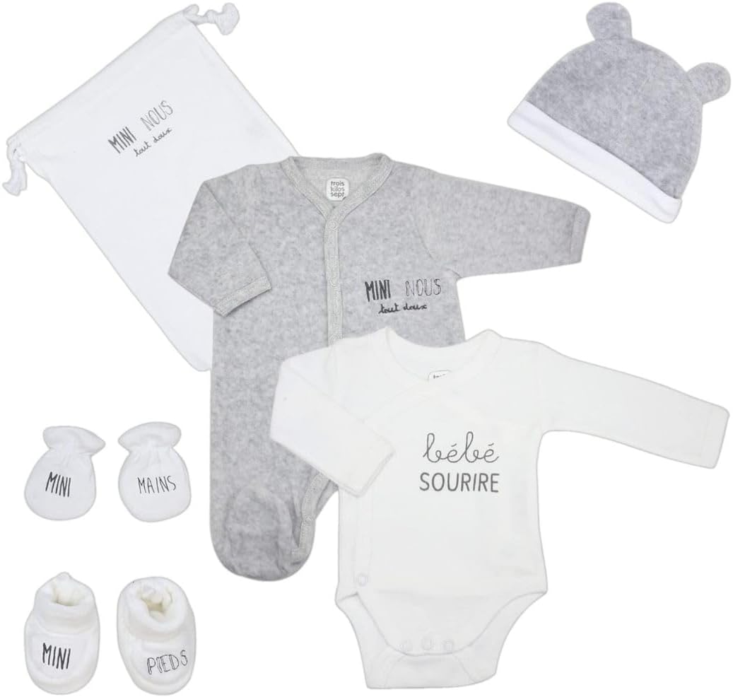 Coffret naissance bébé fille body pyjama accessoires