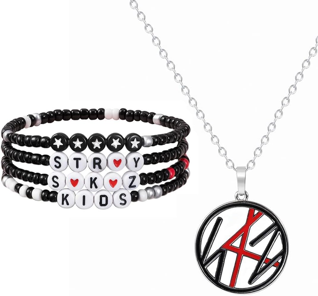 Ensemble bracelets & colliers Stray Kids (DEFGNOP)
