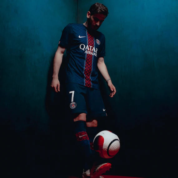 Maillot Domicile PSG 2025/2026 avec badge champions d'Europe - Nike