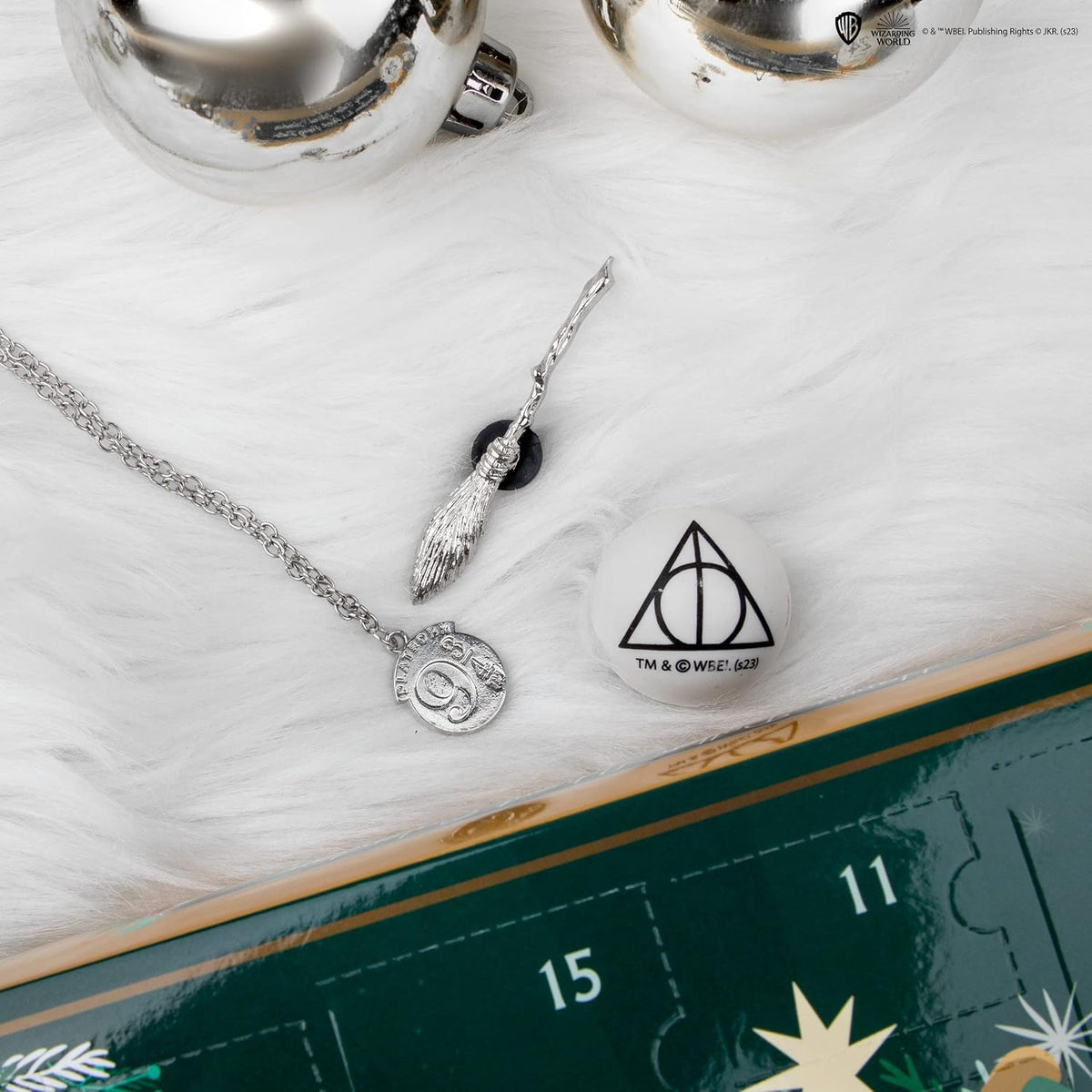 Calendrier de l'Avent Harry Potter Classique Cinereplicas – collier et balle Reliques de la Mort
