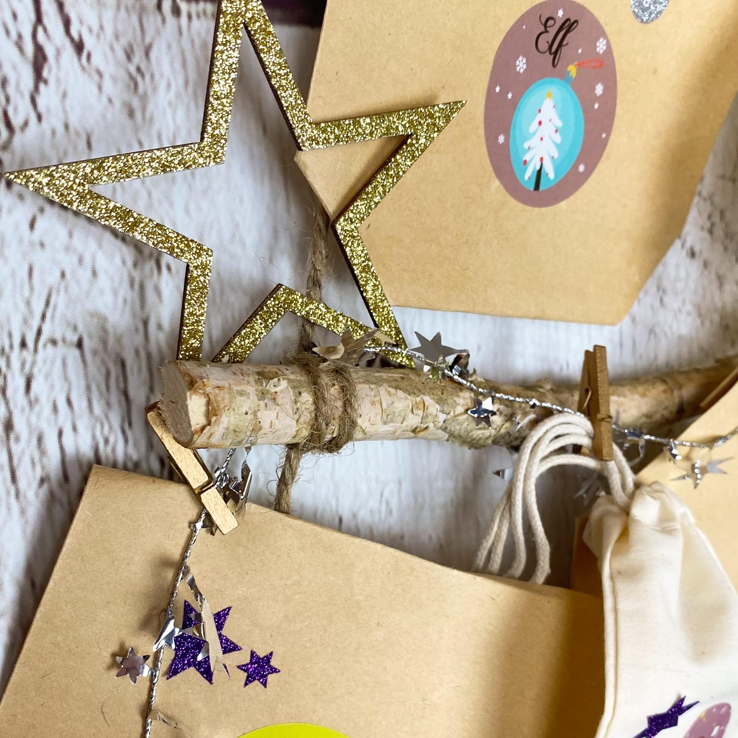 Calendrier de l’Avent en bois à suspendre – Sapin mural Oblique