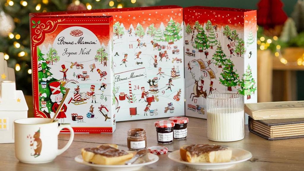Calendrier Bonne Maman ouvert avec mini-pots et tartines