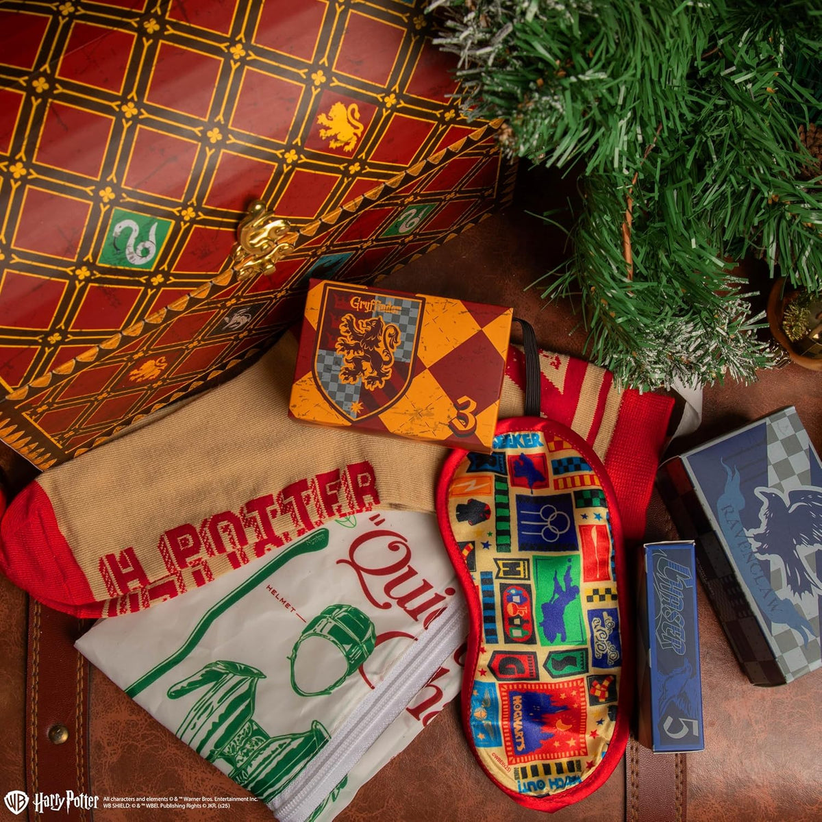 Chaussettes H. Potter, masque de nuit et pochette Quidditch