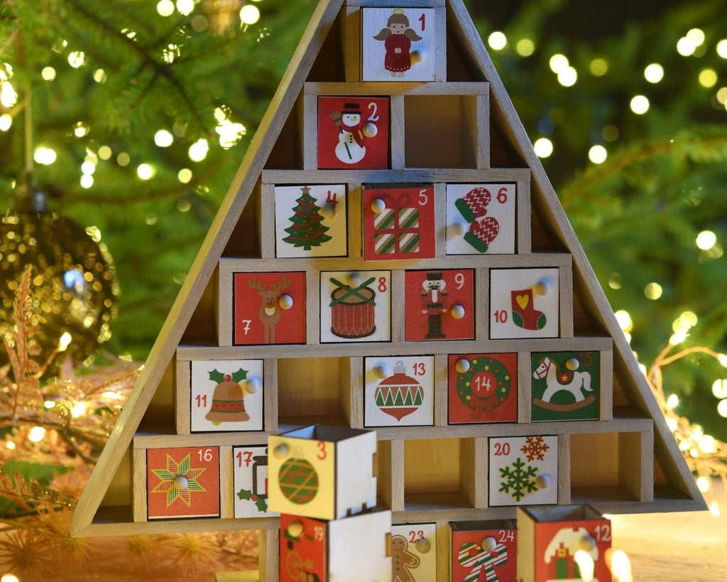 Calendrier de l’Avent Blachere Illumination à poser – sapin en bois à remplir