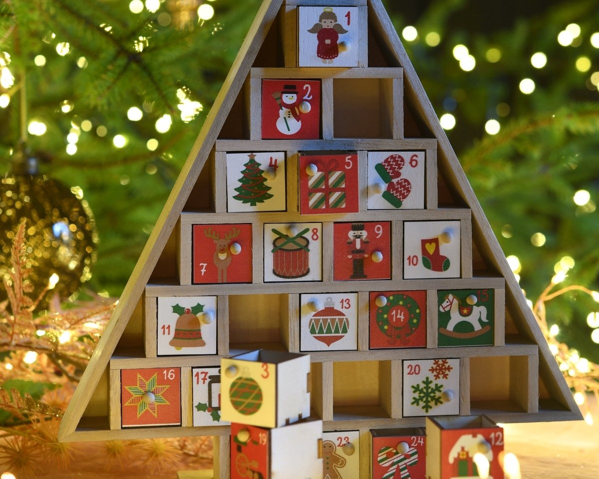 Calendrier de l’Avent Blachere Illumination à poser – sapin en bois à remplir