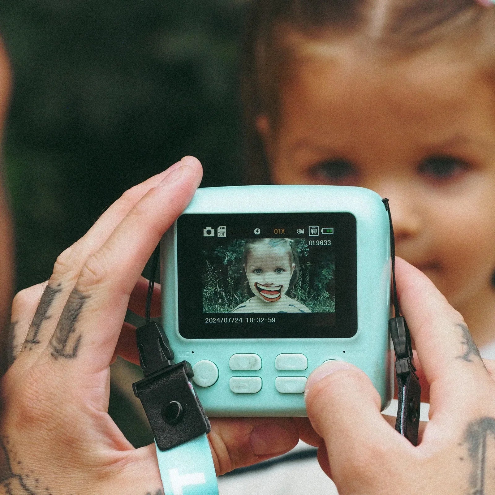 Appareil photo instantané enfant et rouleaux de papier
