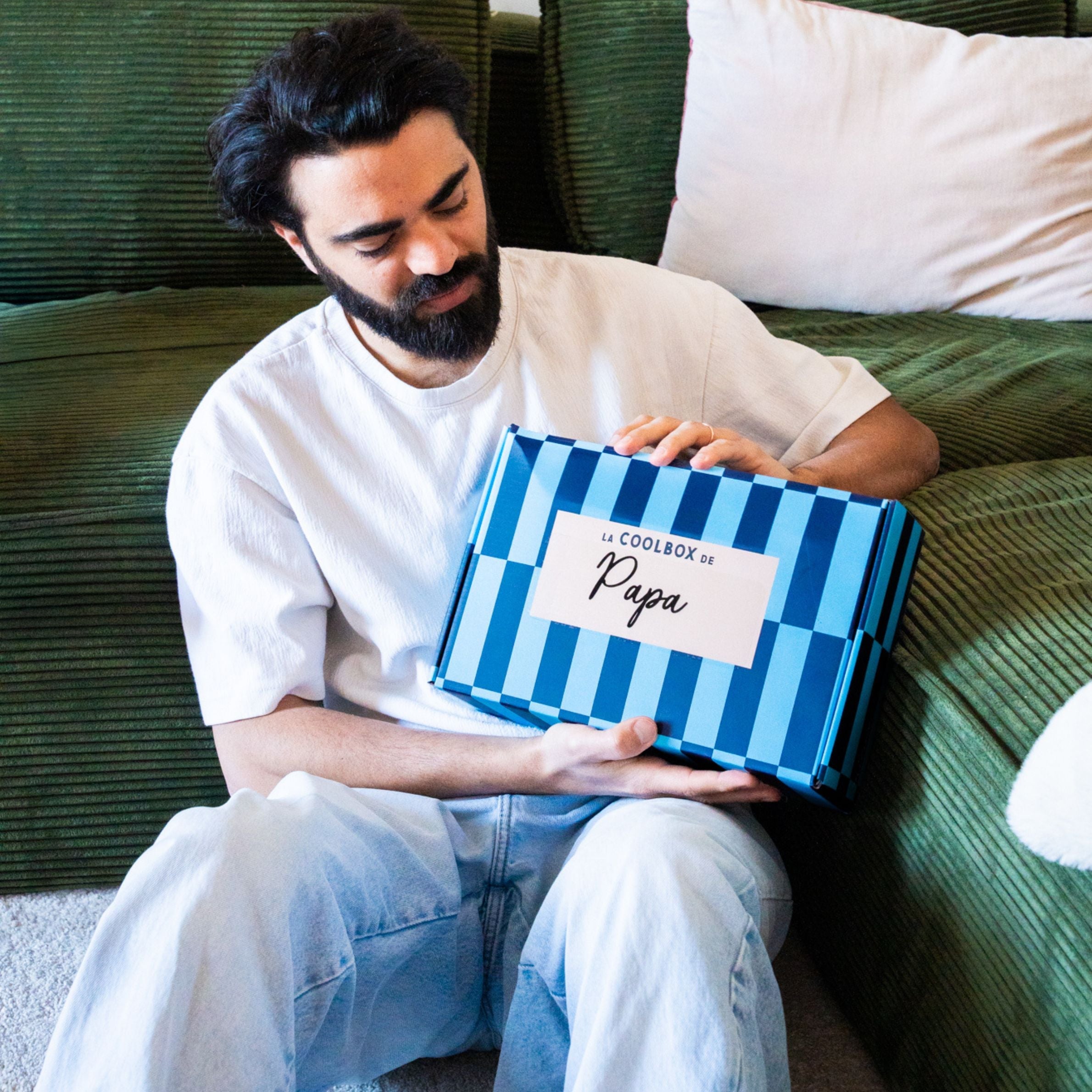 Coffret papa avec divers accessoires pratiques pour la Fête des Pères
