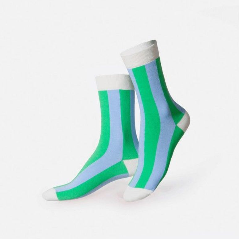 Détail des chaussettes trompe-l'œil Soda
