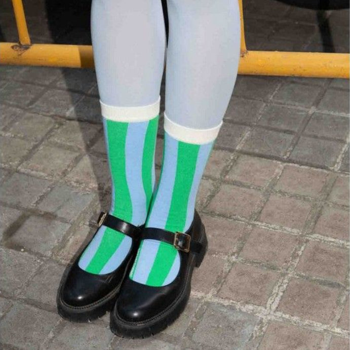 Chaussettes originales vert lime portées