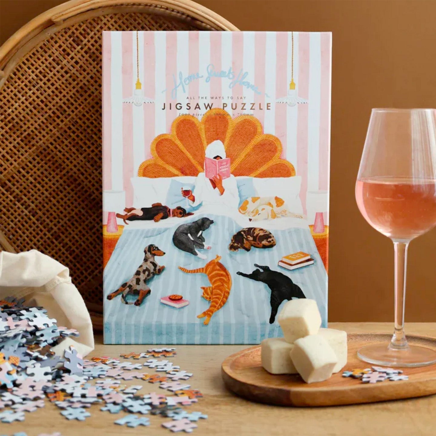 Puzzle La vie sans humain illustrant un cocon douillet avec des chats