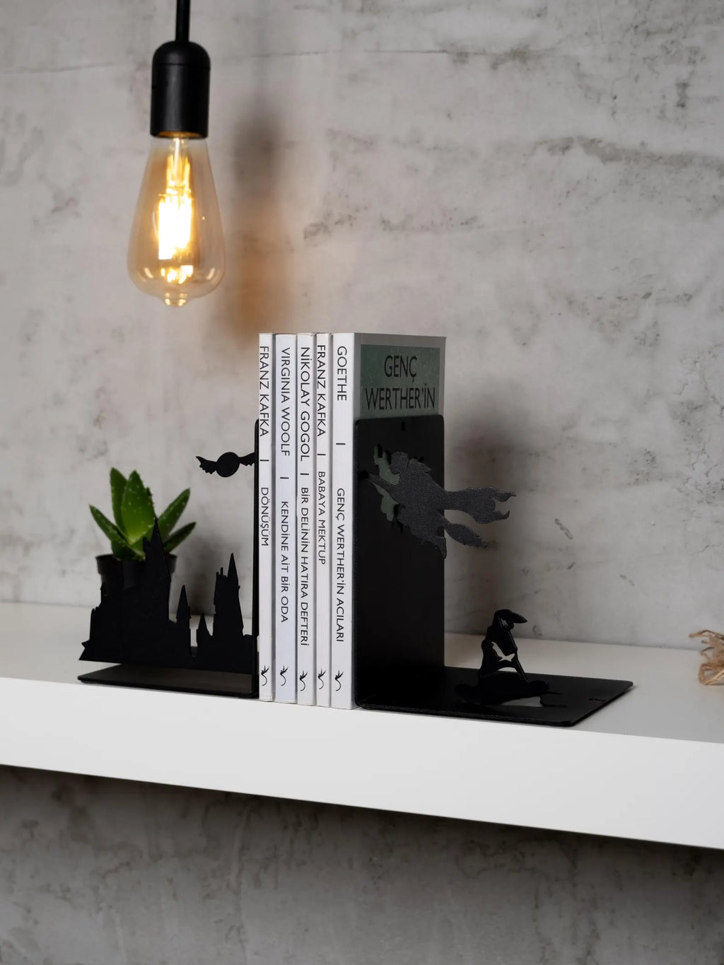 Serre-livres en métal sorcier