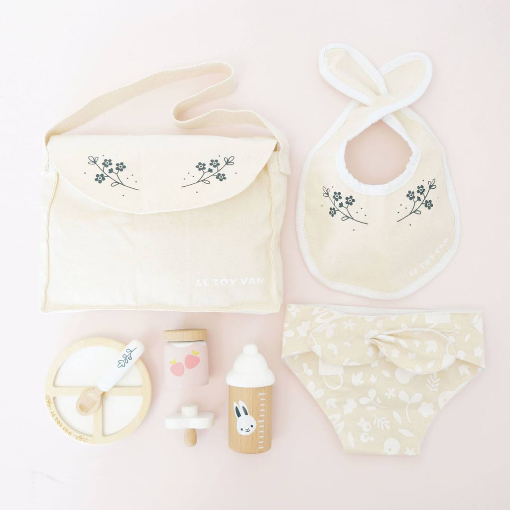 Accessoires pour poupées beige
