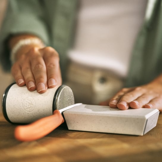 Aiguiseur de couteaux à deux angles