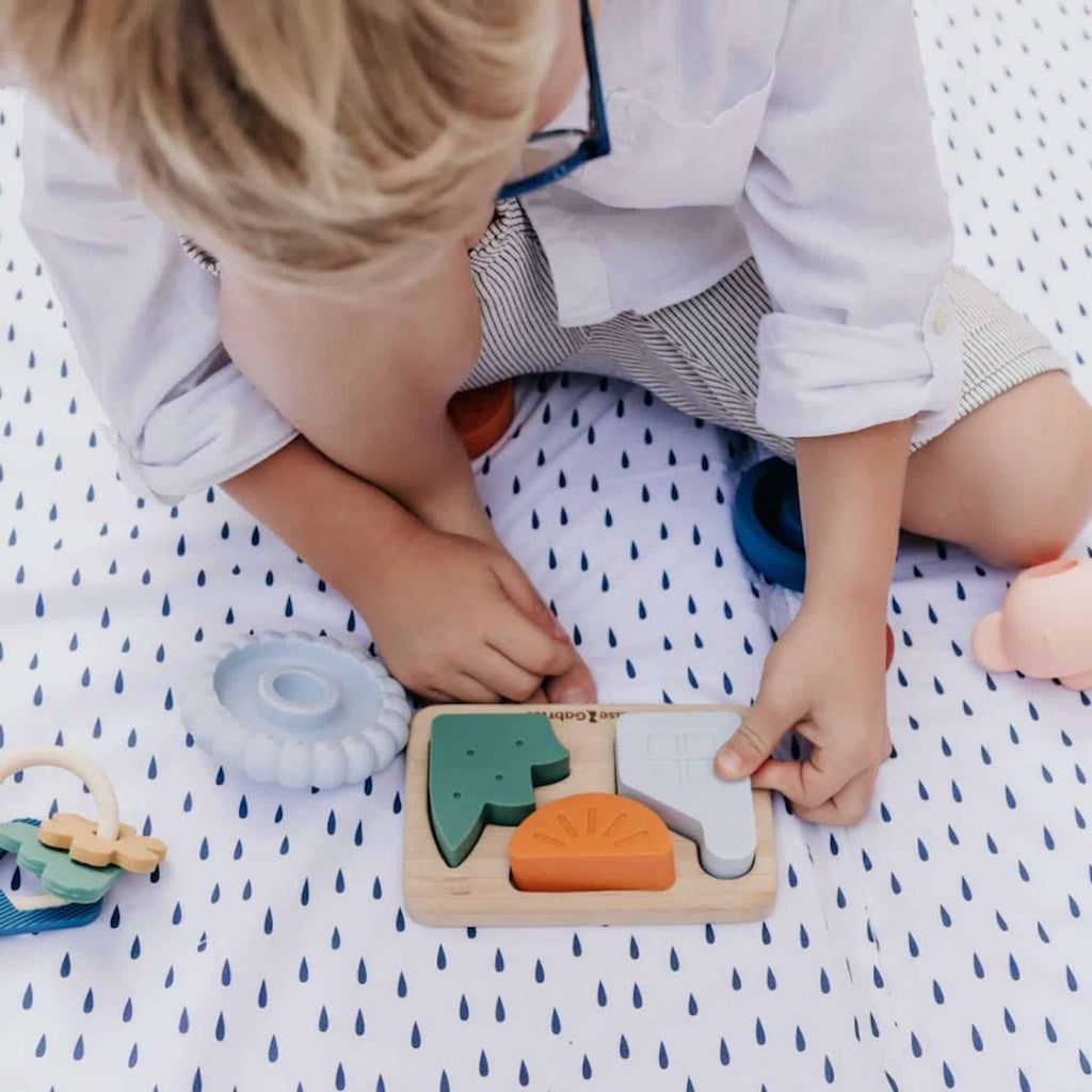 Arthur le puzzle en caoutchouc naturel multicolore