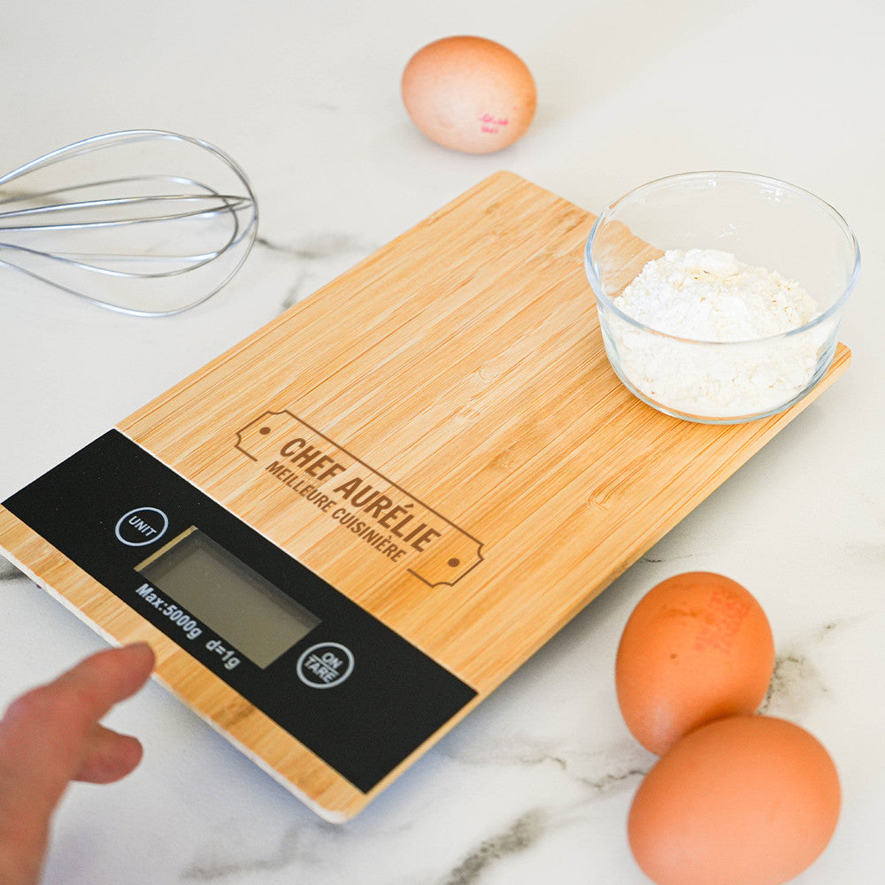 Balance de Cuisine et Planche à Découper Prénom à Personnaliser - Planche à Découper Personnalisée