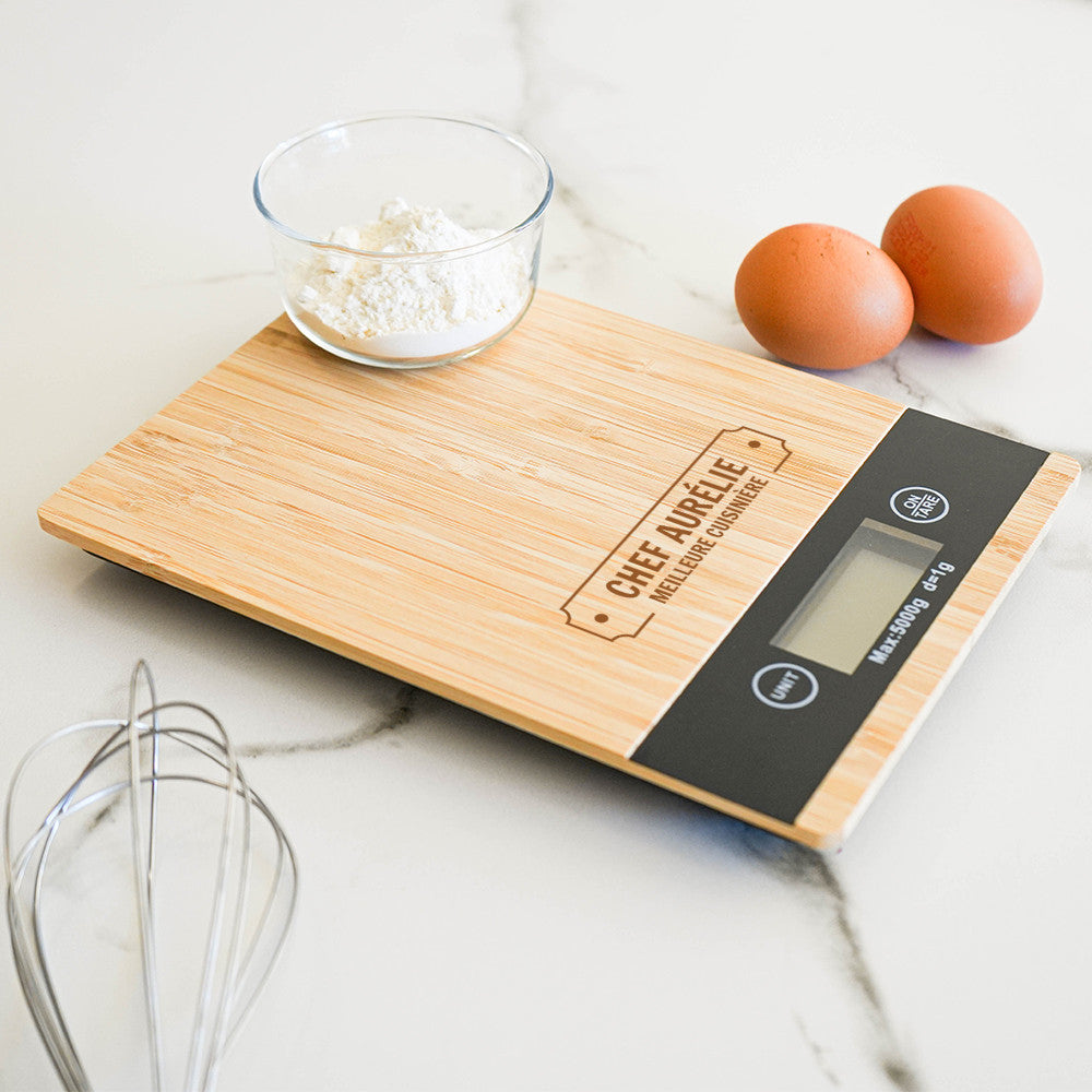 Balance de Cuisine et Planche à Découper Prénom à Personnaliser - Planche à Découper Personnalisée