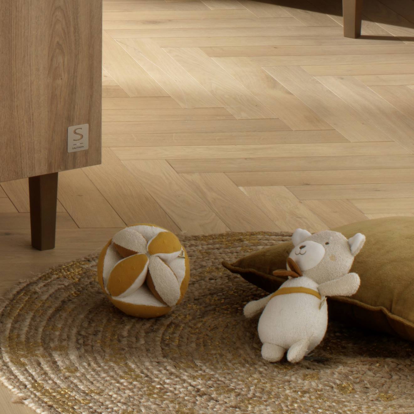Balle sensorielle en coton bio et bouclette - petit coeur jaune