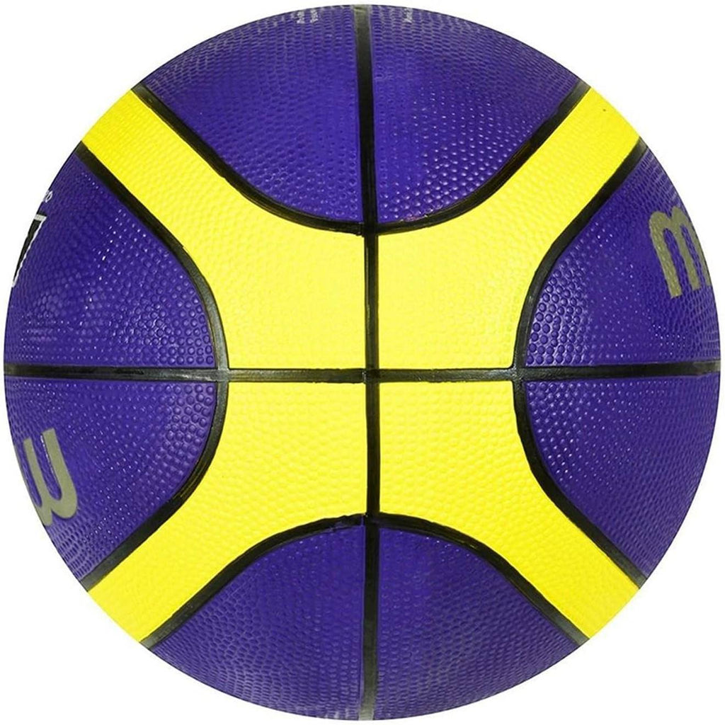 Ballon de basketball violet