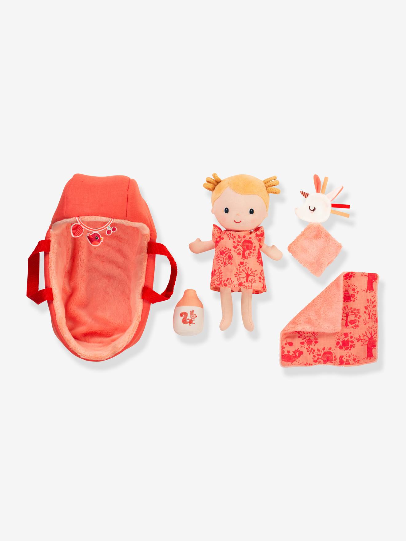 Bébé léna et son couffin - s rose