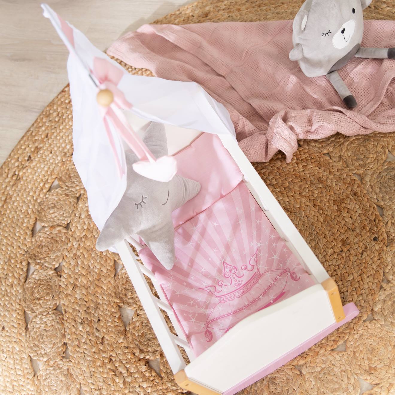 Berceau de poupée avec accessoires complets scarlett blanc / rose
