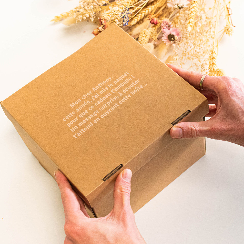 Boîte Cadeau avec Message Vocal à Personnaliser - Papier Cadeau