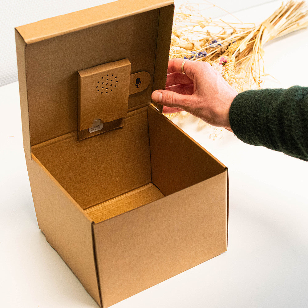 Boîte Cadeau avec Message Vocal à Personnaliser - Papier Cadeau