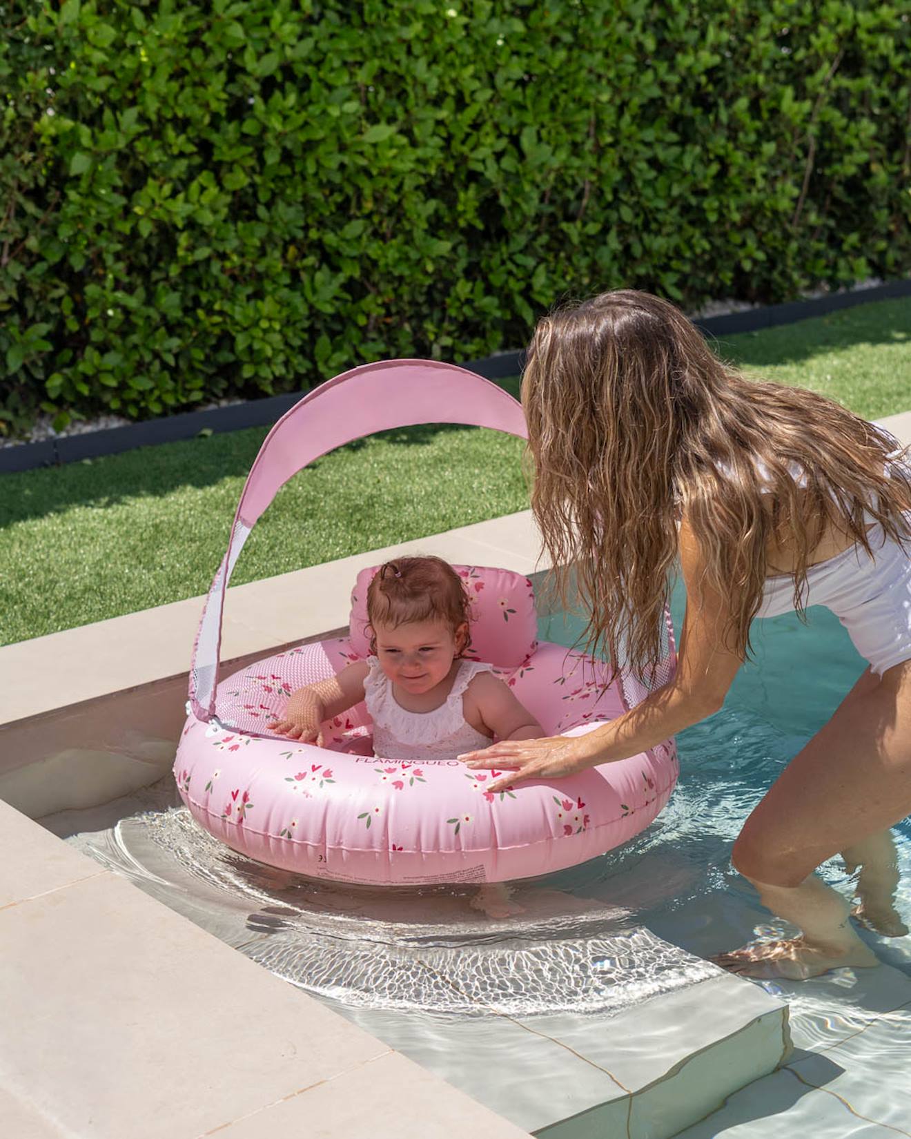 Bouée bebe avec siège et protection contre le soleil - piscine rose