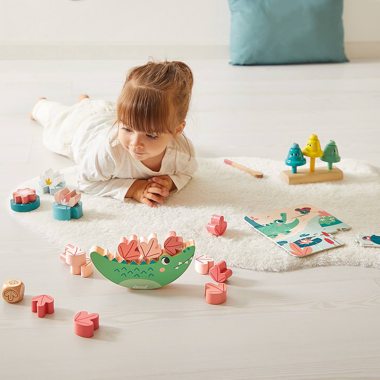 Box Janod 24 mois, 4 jouets d'éveil multicolore