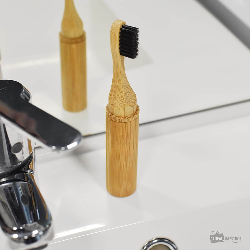 Brosse à Dents de Voyage en Bambou - Accessoire Salle de Bain Originaux Kikkerland