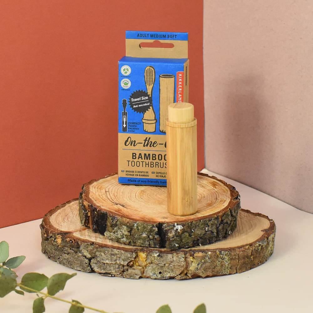 Brosse à Dents de Voyage en Bambou - Accessoire Salle de Bain Originaux Kikkerland