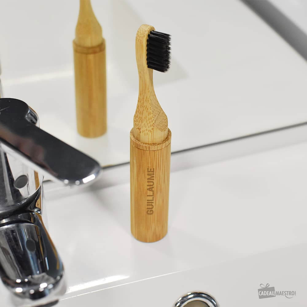 Brosse à Dents de Voyage en Bambou Prénom à Personnaliser - Accessoire Salle de Bain Originaux