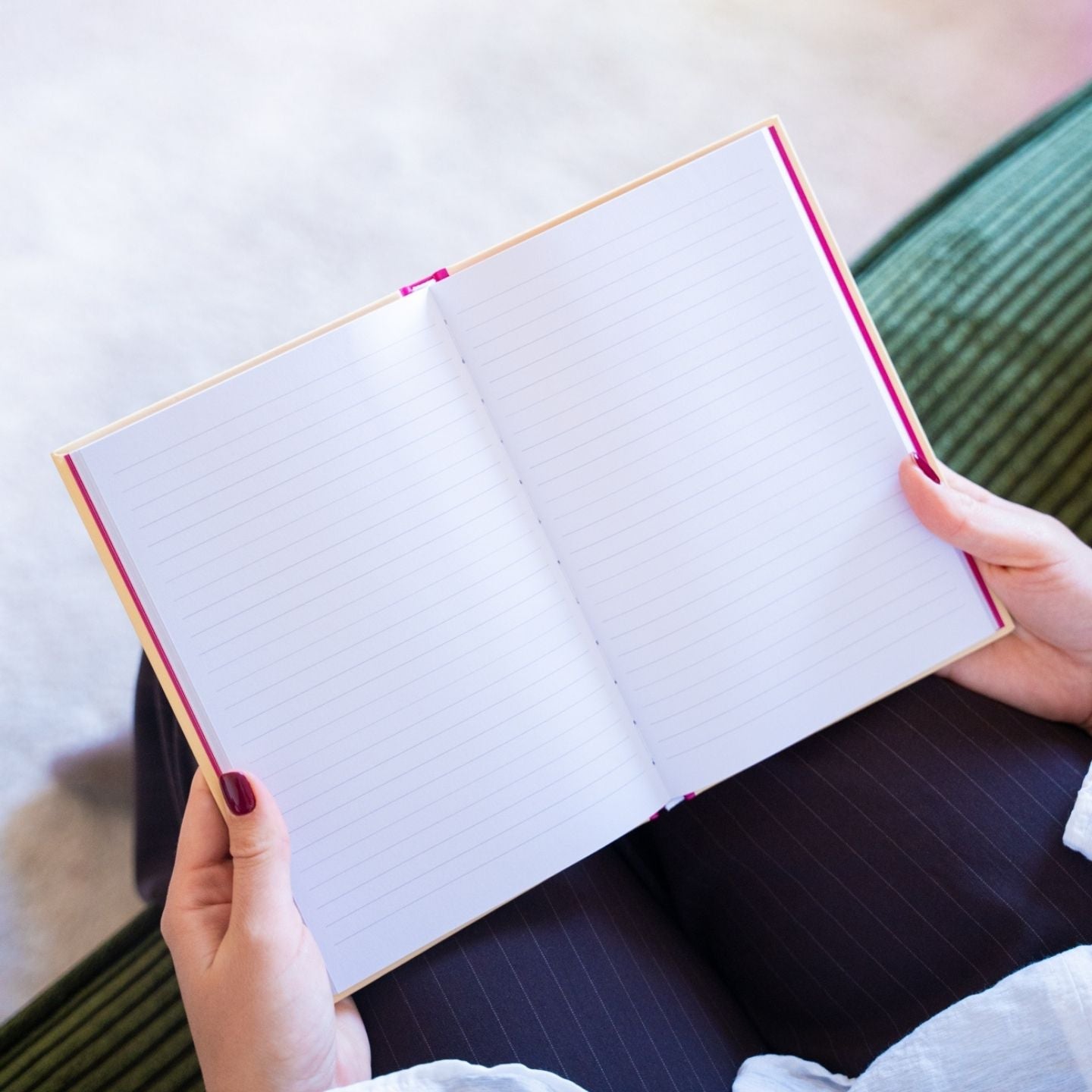 Carnet coloré à motifs floraux pour dire merci à une maîtresse