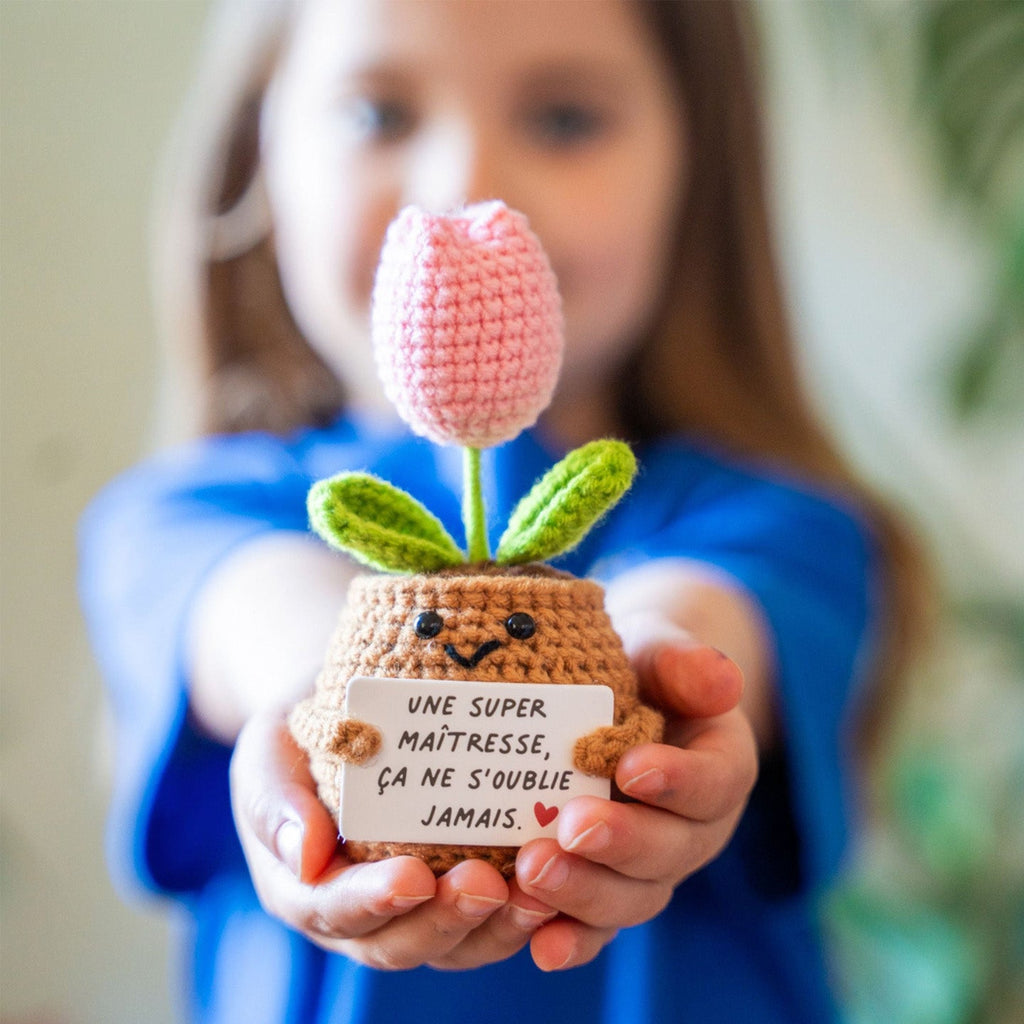Tulipe en crochet rose Merci Maîtresse, cadeau de fin d'année scolaire