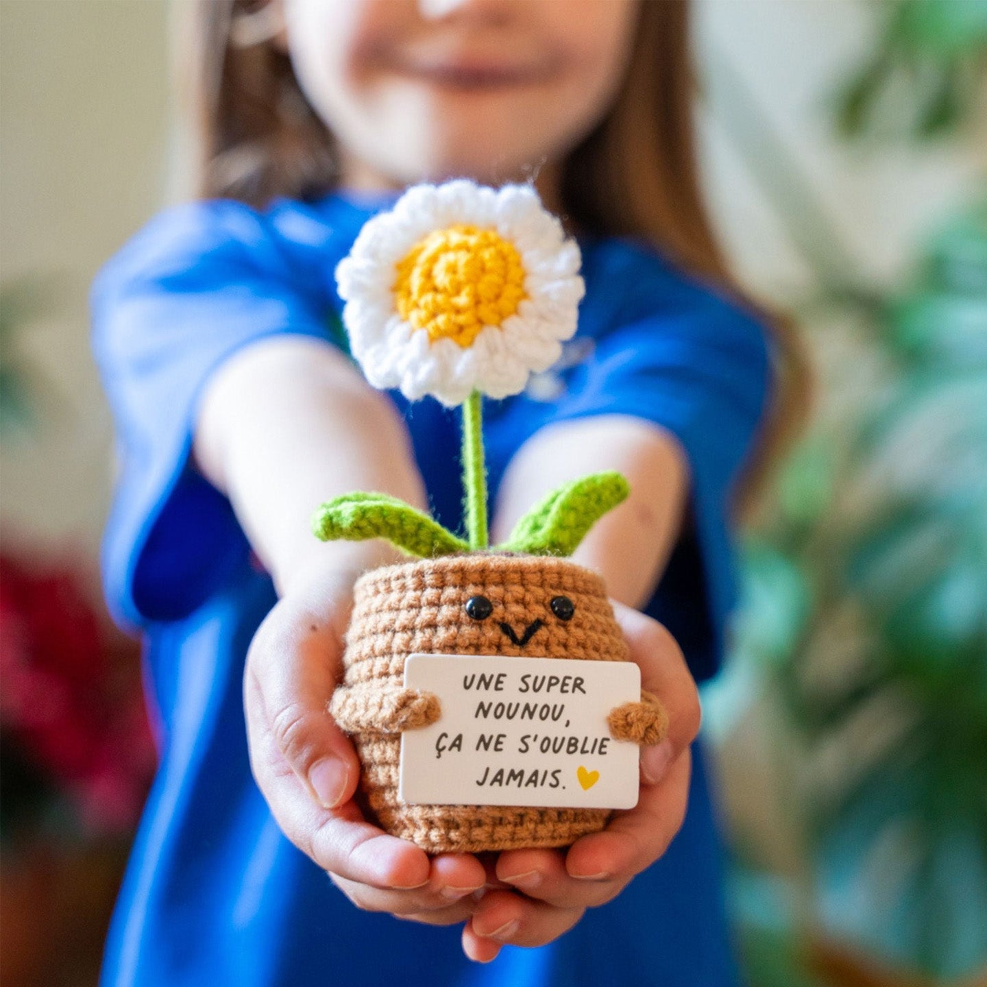 Peluche Marguerite en crochet avec message pour nounou