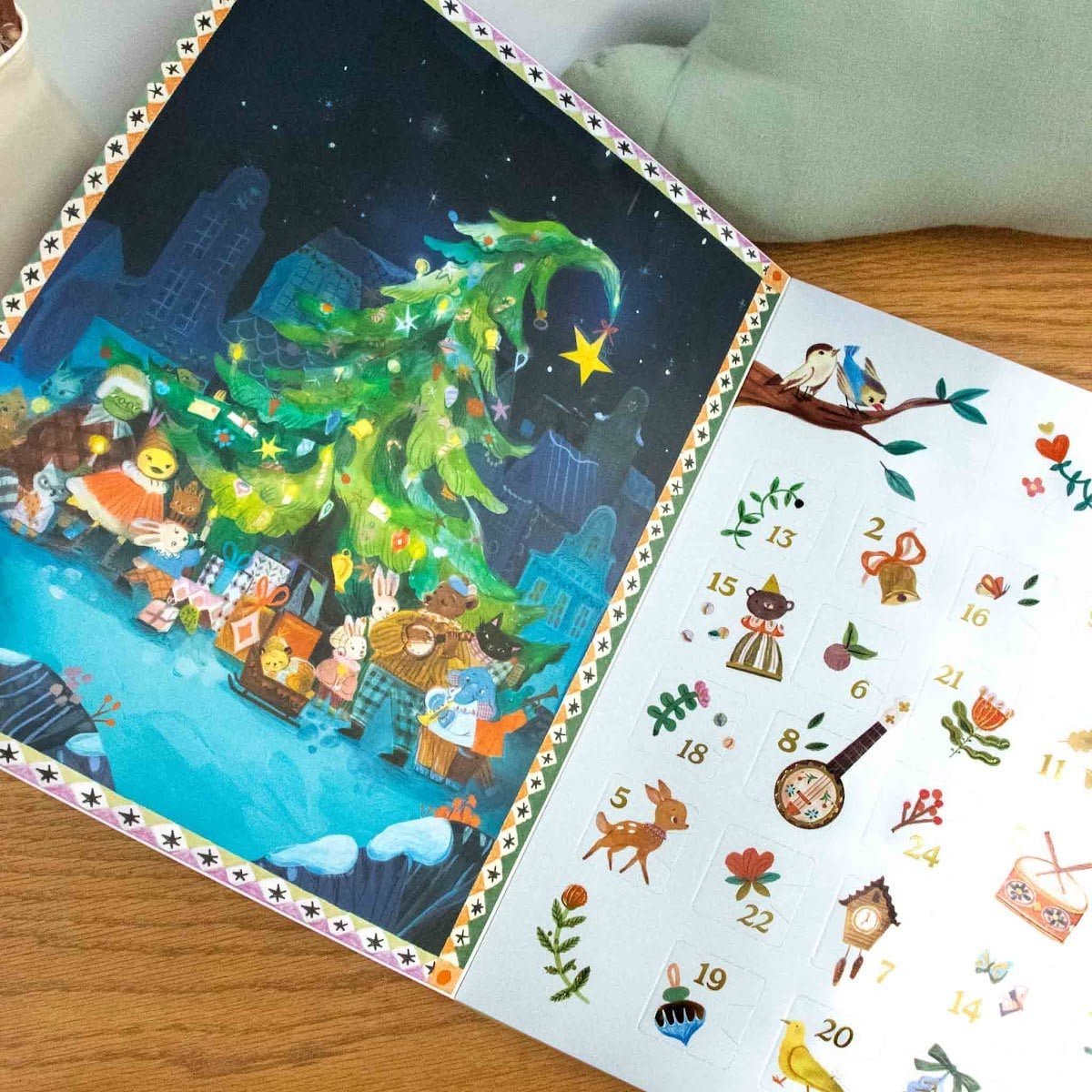 Calendrier de l’Avent Moulin Roty 2026 – Lampe à histoires Les Minouchkas – photo 3