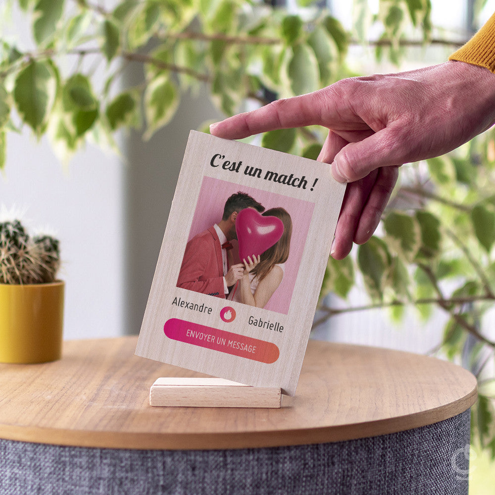 Carte en Bois C'est un Match à Personnaliser - Carte en Bois Personnalisable