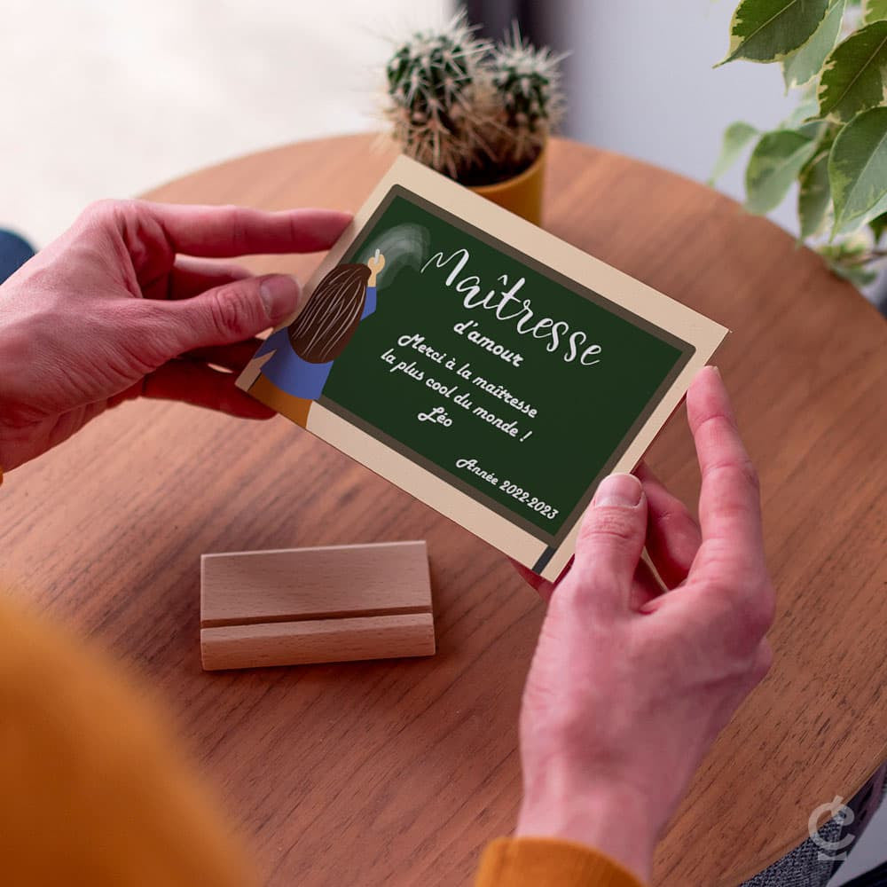 Carte en Bois Maîtresse à Personnaliser - Carte en Bois Personnalisable