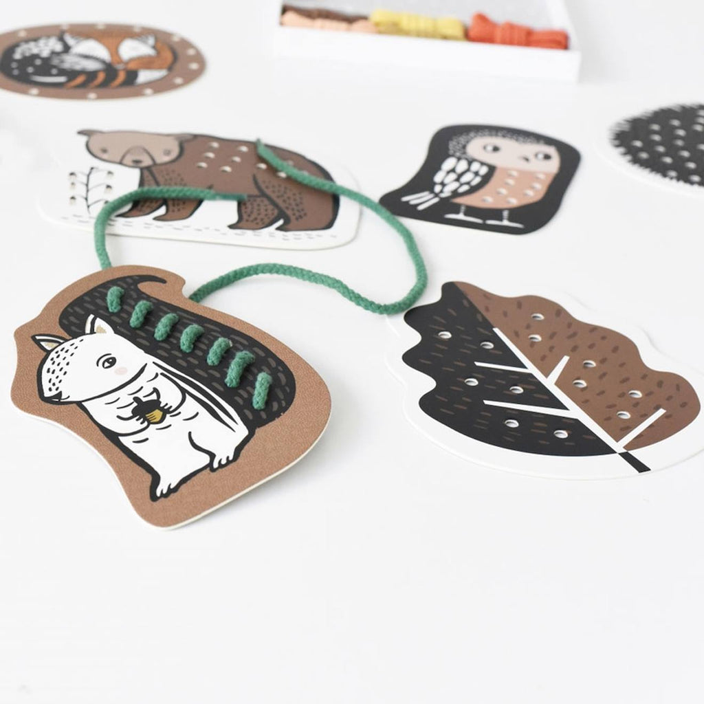 Cartes de laçage - animaux des bois multi-coloured