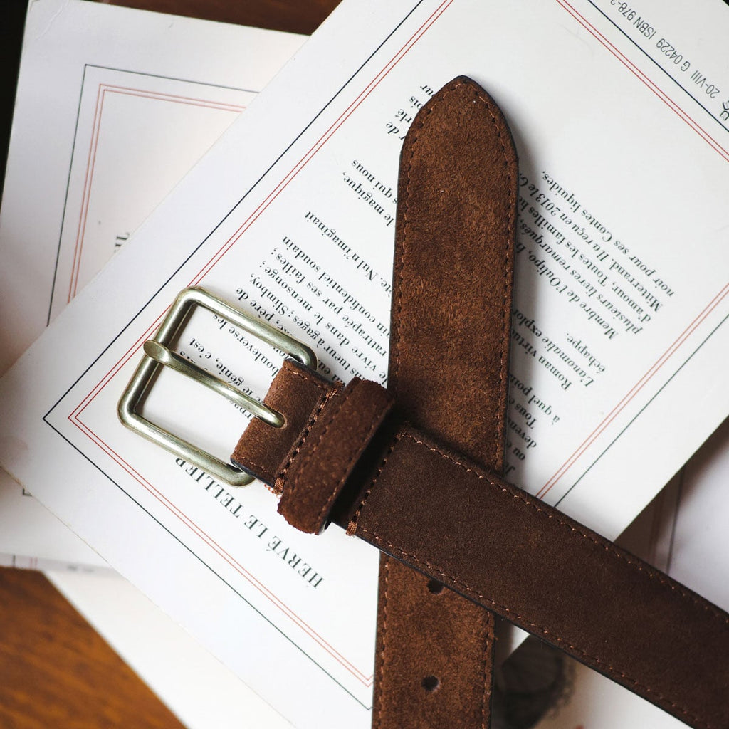 Ceinture en cuir suédé – L’élégance italienne au quotidien