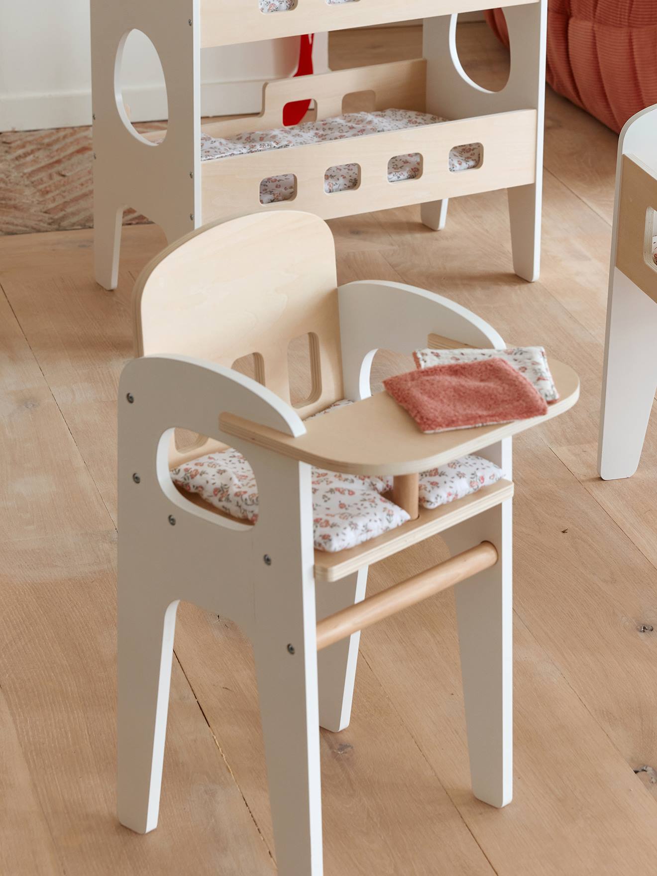 Chaise haute pour poupon en bois FSC blanc
