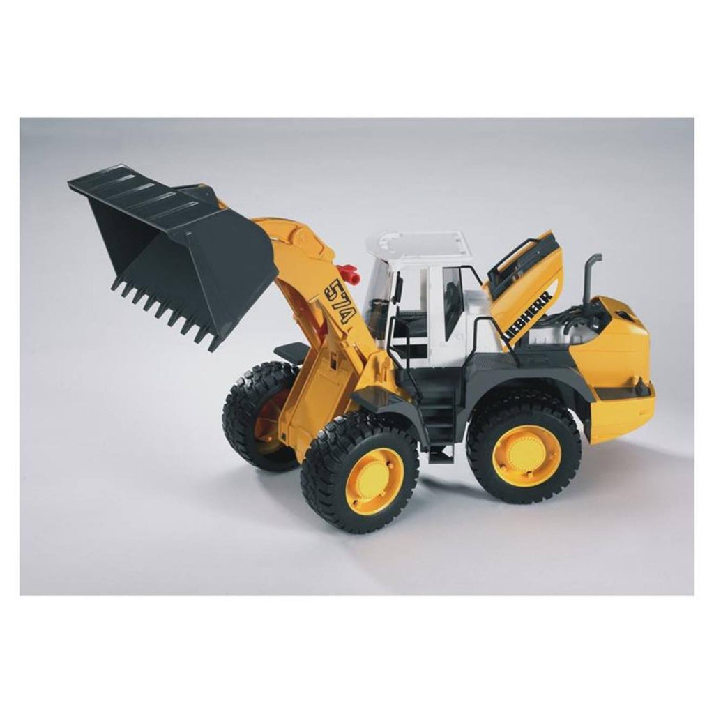 Chargeuse sur pneus liebherr l574 jaune