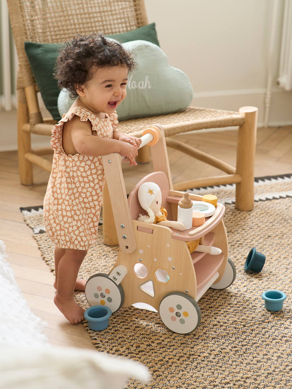 Chariot de marché poussette en bois FSC rose