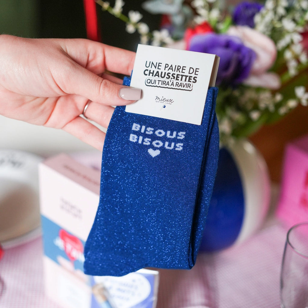 Chaussettes pailletees bleues avec message Bisous Bisous