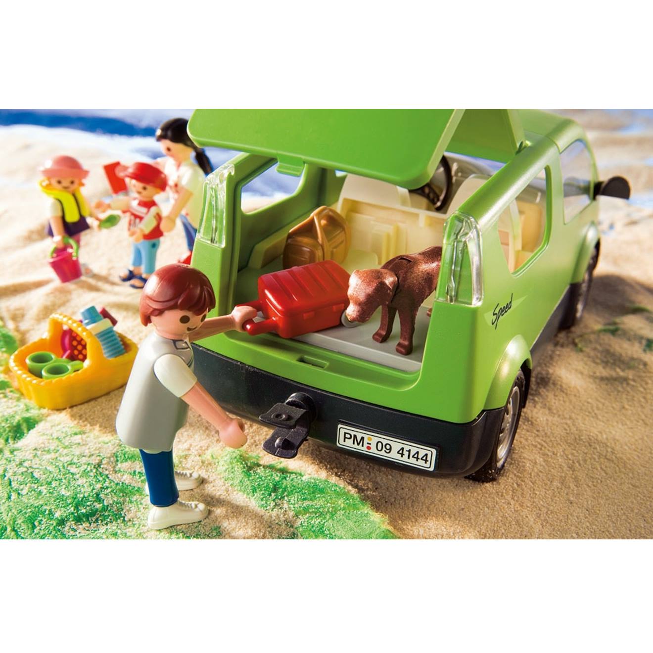 City life - voiture familiale avec remorque porté-bateaux 4144 multicolore