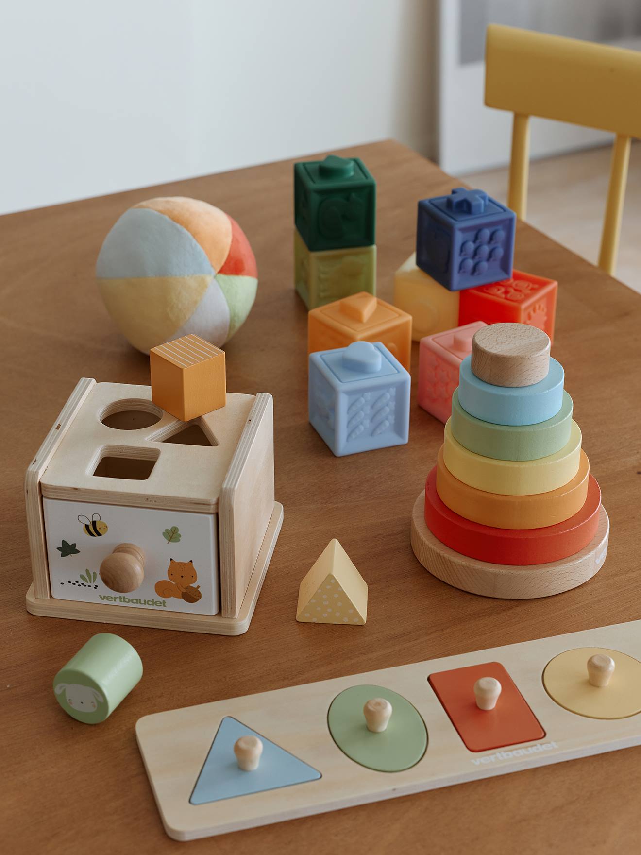 Coffret 5 jouets d'éveil – essentiels dès 12 mois multicolore