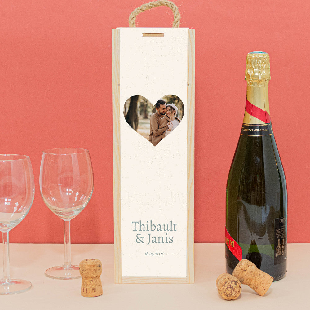 Coffret en Bois avec Bouteille Coeur à Personnaliser Bordeaux Baron de Luze Blanc - Coffret de Vin Personnalisé